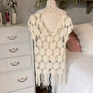 Romantic Beige crochet lace boutique top Envy womens Large sheer Beach Fringe